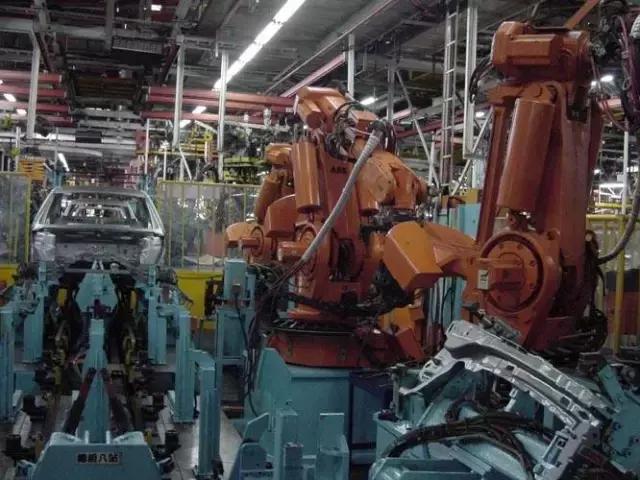 热加工生产中的工业机器人